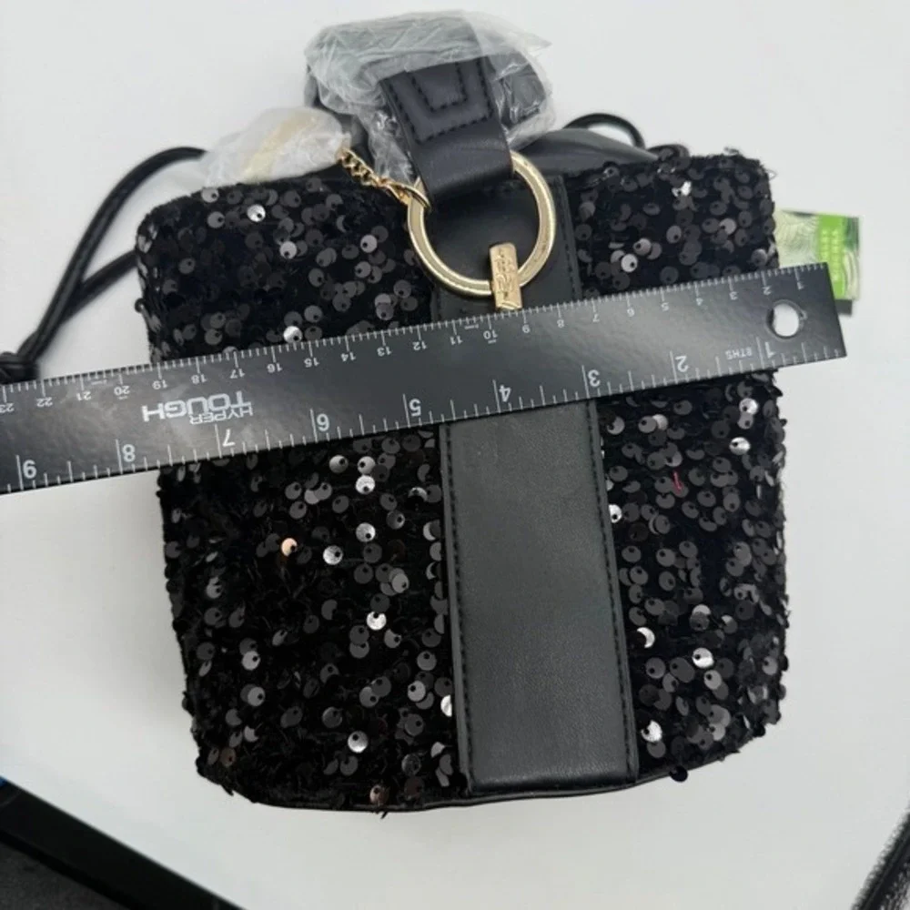 Badgley Mischka Black Sequin Bucket Bag BMH513 Gold Chain‎ Charm
